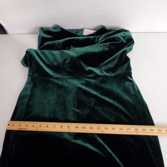Revelry Cleo Velvet Maxi Dress Size 16 Green Cut Out Stretch Sleeveless Luxe - Picture 10 of 15